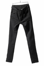 Load image into Gallery viewer, daub ERGONOMIC SKINNY PANTS / DYED LIGHT TWILL (BLACK)