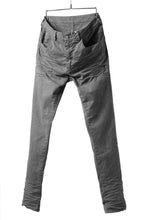 Load image into Gallery viewer, daub ERGONOMIC SKINNY PANTS / COLD DYED LIGHT TWILL (GREY)