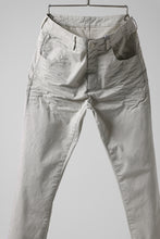 Load image into Gallery viewer, daub ERGONOMIC SKINNY PANTS / DYED STRETCH LIGHT COTTON (SAND)