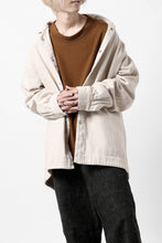 Load image into Gallery viewer, CAPERTICA MN-SWEAT TOP / SUPER 140s WASHABLE WOOL (CAMEL)