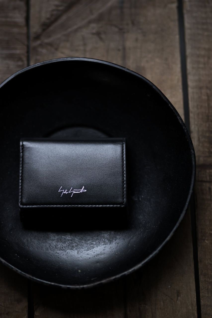画像をギャラリービューアに読み込む, discord Yohji Yamamoto Tri Folded Compact Wallet / Smooth Cow Skin Leather (BLACK)