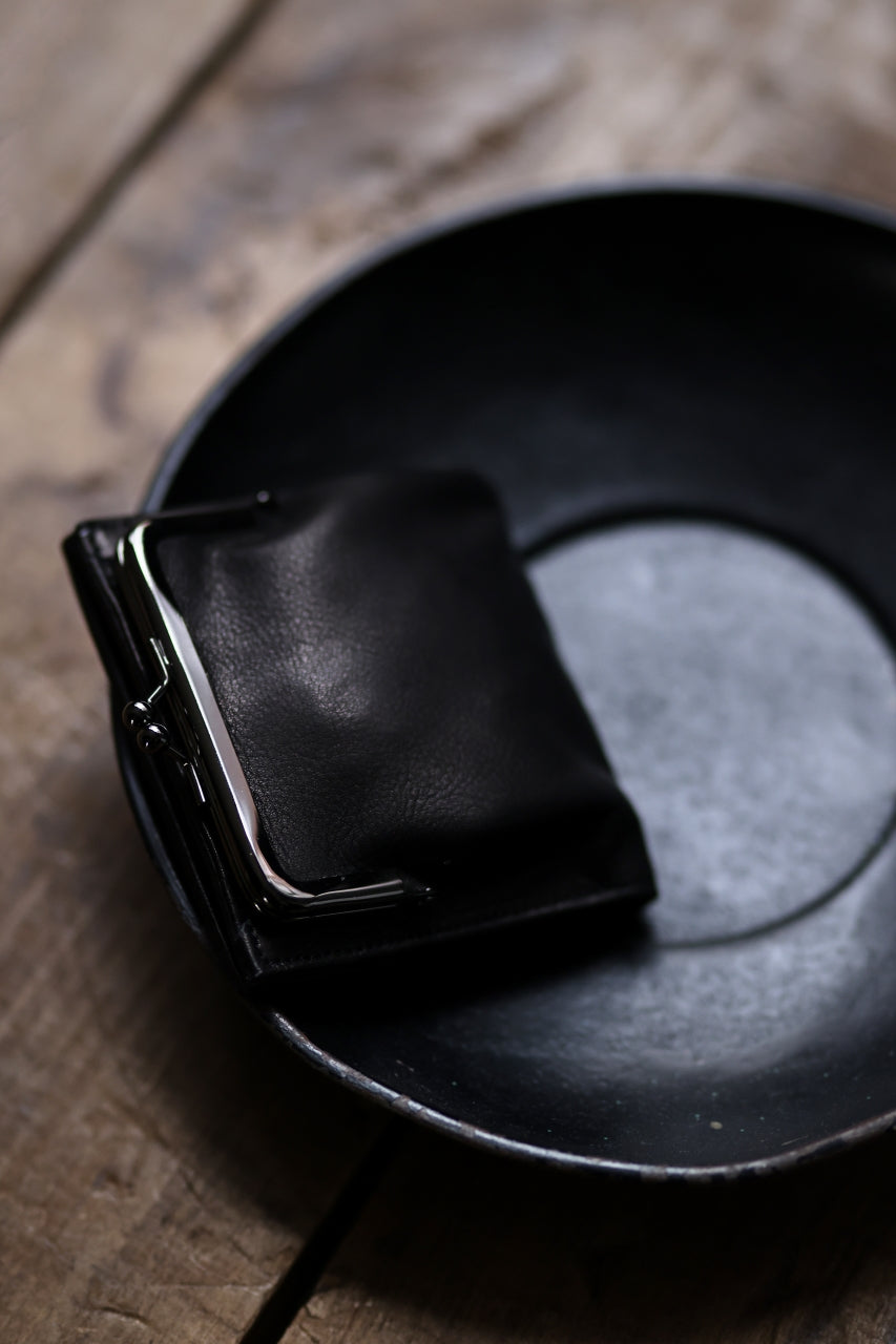画像をギャラリービューアに読み込む, discord Yohji Yamamoto Clasp Wallet / Cow Skin Leather (BLACK)