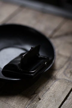 画像をギャラリービューアに読み込む, discord Yohji Yamamoto Clasp Wallet / Cow Skin Leather (BLACK)