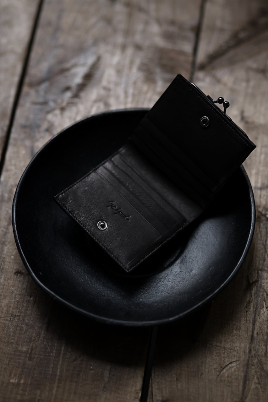 画像をギャラリービューアに読み込む, discord Yohji Yamamoto Clasp Wallet / Cow Skin Leather (BLACK)