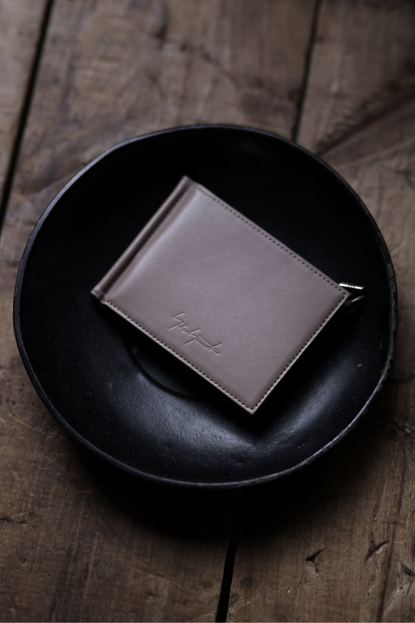 画像をギャラリービューアに読み込む, discord Yohji Yamamoto Money Clip Wallet / Soft Cow Skin Leather (BEIGE)