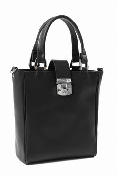 Load image into Gallery viewer, ISAMU KATAYAMA BACKLASH 2WAY SHOULDER & TOTE BAG / GUIDI OILED CALF (BLACK)
