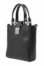 Load image into Gallery viewer, ISAMU KATAYAMA BACKLASH 2WAY SHOULDER & TOTE BAG / GUIDI OILED CALF (BLACK)