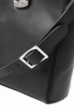 Load image into Gallery viewer, ISAMU KATAYAMA BACKLASH 2WAY SHOULDER & TOTE BAG / GUIDI OILED CALF (BLACK)