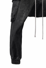 Load image into Gallery viewer, A.F ARTEFACT CARGO SAROUEL SKINNY PANTS / STRETCH COTTON DENIM (BLACK)