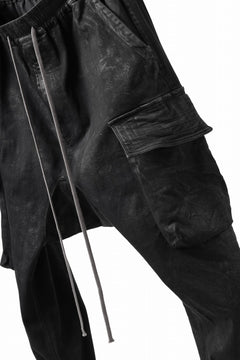 Load image into Gallery viewer, A.F ARTEFACT CARGO SAROUEL SKINNY PANTS / STRETCH COTTON DENIM (BLACK)