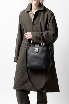Load image into Gallery viewer, ISAMU KATAYAMA BACKLASH 2WAY SHOULDER & TOTE BAG / GUIDI OILED CALF (BLACK)