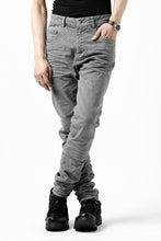 Load image into Gallery viewer, daub ERGONOMIC SKINNY PANTS / COLD DYED LIGHT TWILL (GREY)