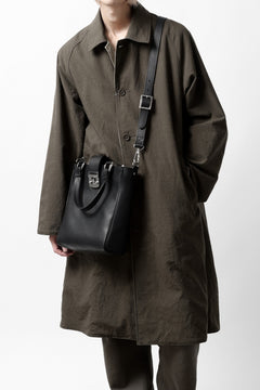 Load image into Gallery viewer, ISAMU KATAYAMA BACKLASH 2WAY SHOULDER & TOTE BAG / GUIDI OILED CALF (BLACK)