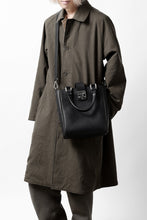 Load image into Gallery viewer, ISAMU KATAYAMA BACKLASH 2WAY SHOULDER & TOTE BAG / GUIDI OILED CALF (BLACK)