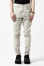 Load image into Gallery viewer, daub ERGONOMIC SKINNY PANTS / DYED STRETCH LIGHT COTTON (SAND)