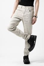 Load image into Gallery viewer, daub ERGONOMIC SKINNY PANTS / DYED STRETCH LIGHT COTTON (SAND)