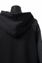 画像をギャラリービューアに読み込む, MASSIMO SABBADIN HOODY wt. HAND DYED VINTAGE DENIM SLEEVE (black)