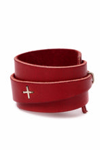 Load image into Gallery viewer, m.a+ croissant wrist band / A-F0K3/GR3,0 (CHILI RED)