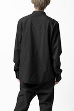 Load image into Gallery viewer, daub LONG SLEEVE SHIRT / DYED COTTON BROAD (BLACK)