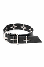 画像をギャラリービューアに読み込む, m.a+ thin silver cross studded wrist band / A-F2BL1/ GR2,0 (BLACK)