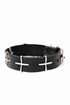 画像をギャラリービューアに読み込む, m.a+ thin silver cross studded wrist band / A-F2BL1/ GR2,0 (BLACK)