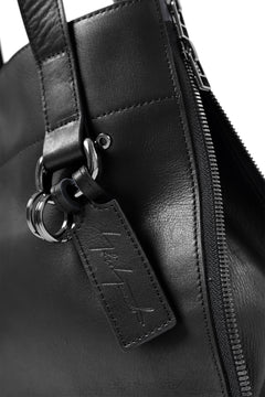 Load image into Gallery viewer, discord Yohji Yamamoto Side Zip Tote Bag S / Soft Shrink Cow Leather (BLACK)