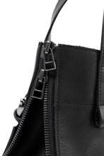 画像をギャラリービューアに読み込む, discord Yohji Yamamoto Side Zip Tote Bag S / Soft Shrink Cow Leather (BLACK)