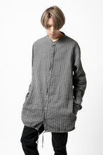 Load image into Gallery viewer, daub STRIPE LONG SHIRT / COLD DYED SOFT TWILL (GREY)