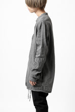 Load image into Gallery viewer, daub STRIPE LONG SHIRT / COLD DYED SOFT TWILL (GREY)
