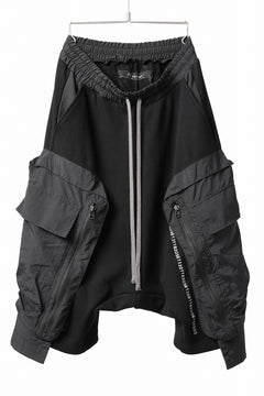 画像をギャラリービューアに読み込む, A.F ARTEFACT MILITARY CARGO SARROUEL SHORTS / BOMBER HEAT® + NYLON (BLACK)