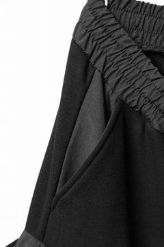 画像をギャラリービューアに読み込む, A.F ARTEFACT MILITARY CARGO SARROUEL SHORTS / BOMBER HEAT® + NYLON (BLACK)
