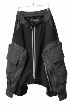 画像をギャラリービューアに読み込む, A.F ARTEFACT MILITARY CARGO SARROUEL SHORTS / BOMBER HEAT® + NYLON (BLACK)