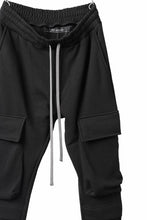 画像をギャラリービューアに読み込む, A.F ARTEFACT SLIM CARGO POCKET PANTS / BOMBER HEAT® (BLACK)