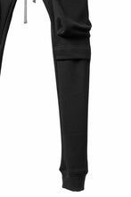 画像をギャラリービューアに読み込む, A.F ARTEFACT SLIM CARGO POCKET PANTS / BOMBER HEAT® (BLACK)
