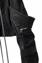 画像をギャラリービューアに読み込む, A.F ARTEFACT COATED FLAP-DETAIL SLIM CARGO PANTS / HI-STRETCH DENIM (BLACK)