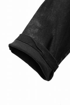 画像をギャラリービューアに読み込む, A.F ARTEFACT COATED FLAP-DETAIL SLIM CARGO PANTS / HI-STRETCH DENIM (BLACK)