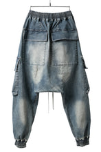 画像をギャラリービューアに読み込む, A.F ARTEFACT EASY SARROUEL CARGO PANTS / FADED AGEING DENIM (BLUE)