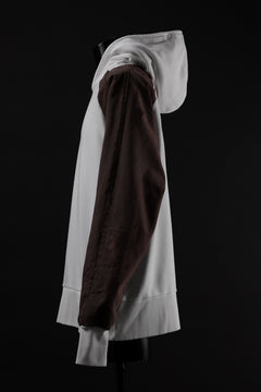 画像をギャラリービューアに読み込む, MASSIMO SABBADIN exclusive HOODY wt. HAND DYED VINTAGE DENIM SLEEVE (white)