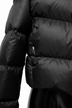 画像をギャラリービューアに読み込む, A.F ARTEFACT HIGH-NECK SHORT DOWN JACKET (BLACK)