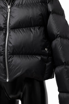 画像をギャラリービューアに読み込む, A.F ARTEFACT HIGH-NECK SHORT DOWN JACKET (BLACK)