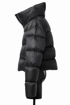 画像をギャラリービューアに読み込む, A.F ARTEFACT HIGH-NECK SHORT DOWN JACKET (BLACK)