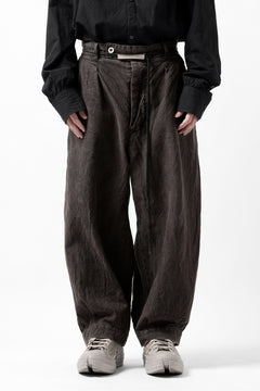 画像をギャラリービューアに読み込む, KLASICA GOSSE TWO TUCKED TROUSERS / GARMENT DYED BROKEN HERRING BONE (CINAMON)