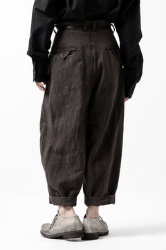 画像をギャラリービューアに読み込む, KLASICA GOSSE TWO TUCKED TROUSERS / GARMENT DYED BROKEN HERRING BONE (CINAMON)