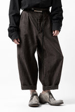 画像をギャラリービューアに読み込む, KLASICA GOSSE TWO TUCKED TROUSERS / GARMENT DYED BROKEN HERRING BONE (CINAMON)