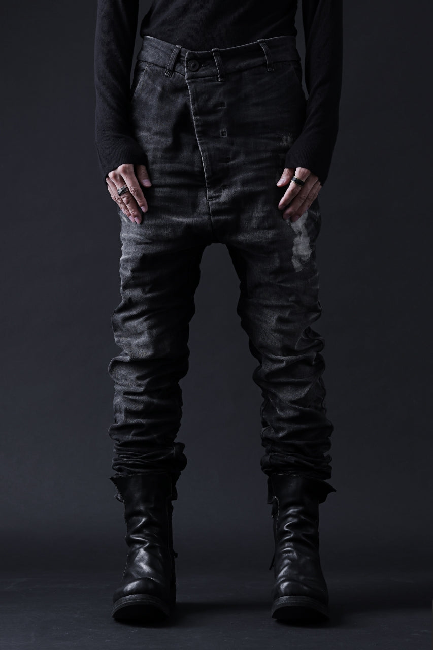 画像をギャラリービューアに読み込む, BORIS BIDJAN SABERI DROP CROTCH SLIM PANTS / STONE WASHED & USED EFFECT & BODY MOLDED "P23-F1603K" (BLACK DENIM)
