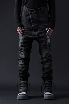 画像をギャラリービューアに読み込む, BORIS BIDJAN SABERI DROP CROTCH SLIM PANTS / STONE WASHED &amp; USED EFFECT &amp; BODY MOLDED &quot;P23-F1603K&quot; (BLACK DENIM)