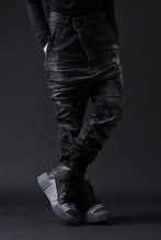 画像をギャラリービューアに読み込む, BORIS BIDJAN SABERI DROP CROTCH SLIM PANTS / STONE WASHED & USED EFFECT & BODY MOLDED "P23-F1603K" (BLACK DENIM)