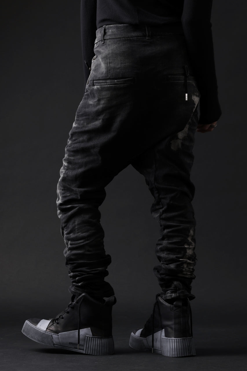 画像をギャラリービューアに読み込む, BORIS BIDJAN SABERI DROP CROTCH SLIM PANTS / STONE WASHED & USED EFFECT & BODY MOLDED "P23-F1603K" (BLACK DENIM)