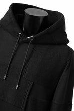 Load image into Gallery viewer, mastermind JAPAN SWEAT HOODIE / SWITCH PATCHWORK (BLACK)