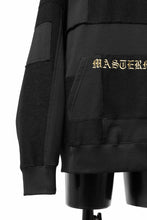 Load image into Gallery viewer, mastermind JAPAN SWEAT HOODIE / SWITCH PATCHWORK (BLACK)
